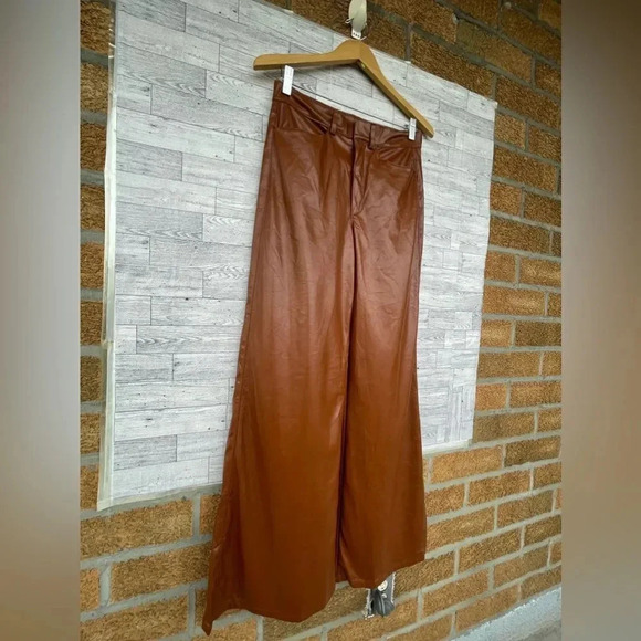 Enza Costa
Vegan Leather Wide Leg Pants size 27 tall - Picture 7 of 17